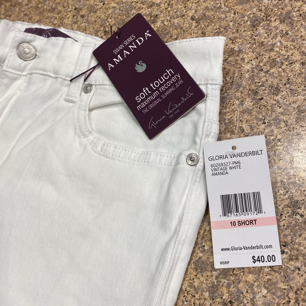 NWT Gloria Vanderbilt Amanda White Jeans 10 Short Classic Rise Tapered Leg - Picture 4 of 14
